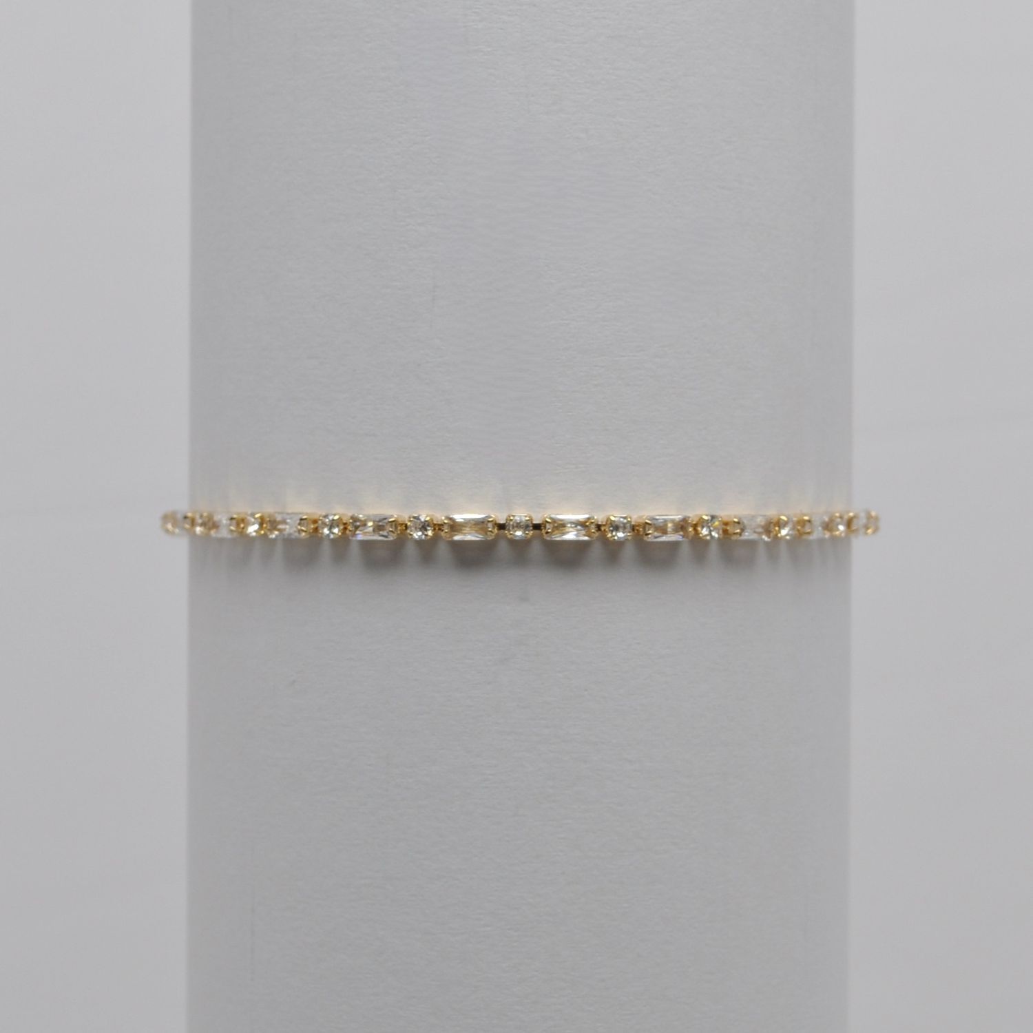 J84485B1G CZ/G BAGUETTE RND SLIDE BOLO BRA