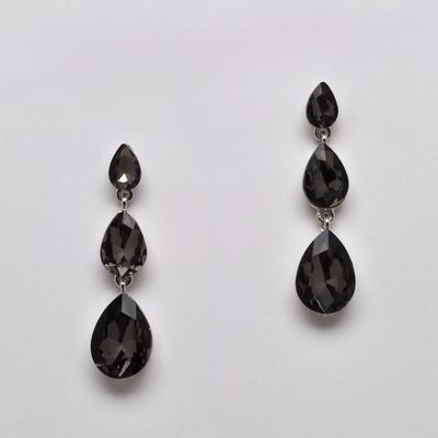 SI2250E7S BLK-DIA/S 3 LNKD PEAR SHP STNS EAR