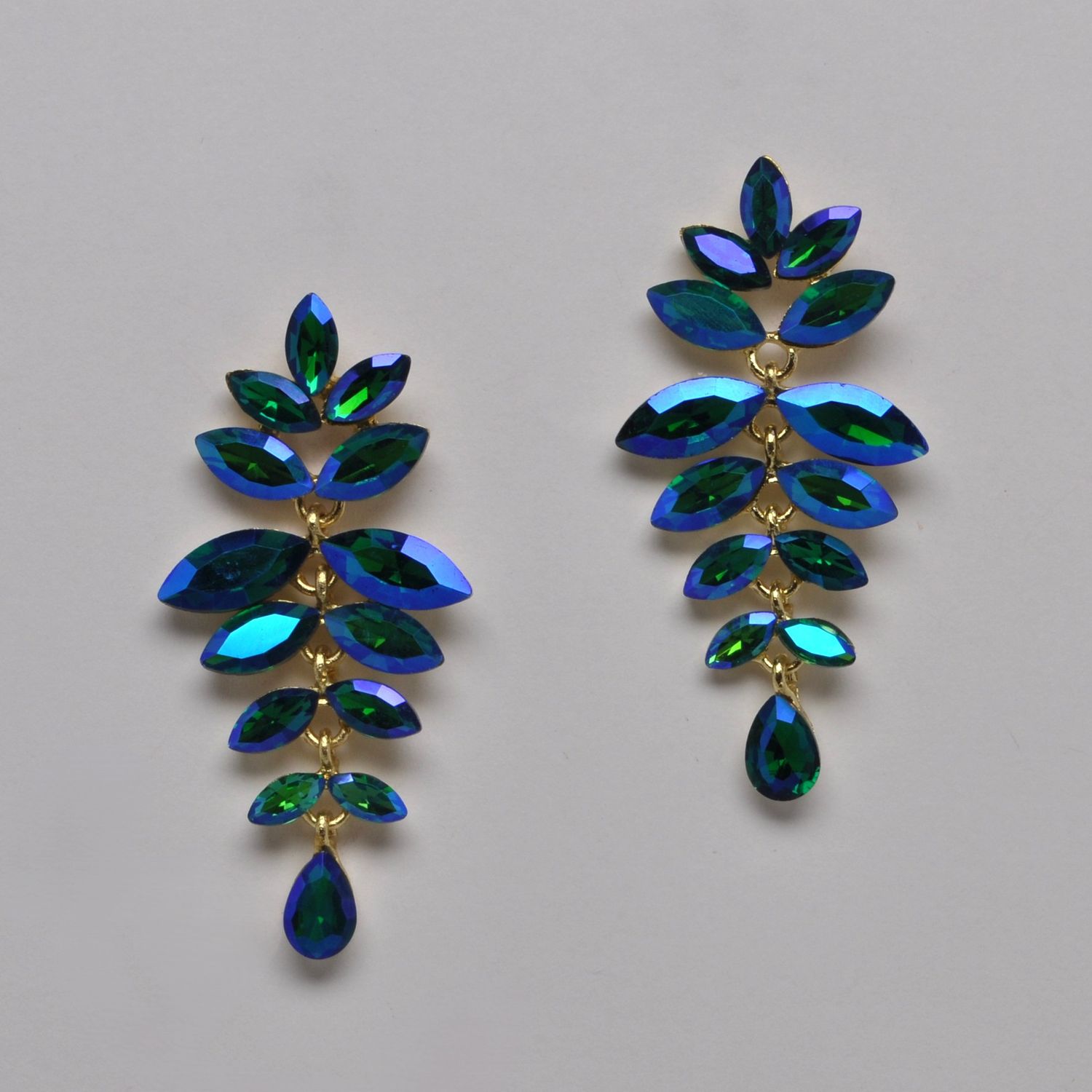 SI2514E25G BLU-ZIRC/G MARQUISE STN LEAVS DNGLE EAR