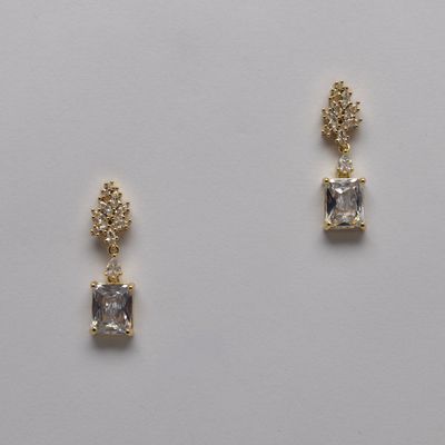 HJ714E1G CZ/G FLWR CLSTR TOP EMRLD CUT DNGLE EAR