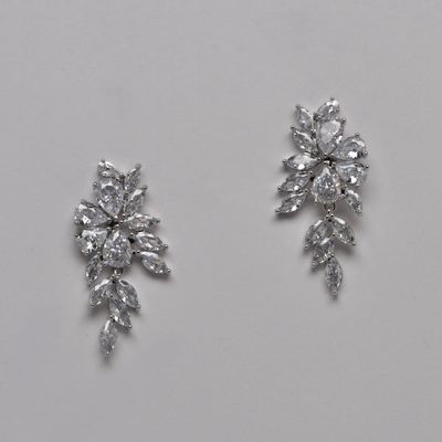 HJ007E1S CZ/S FLWR CLSTR GRAPE BUNCH DESIGN EAR