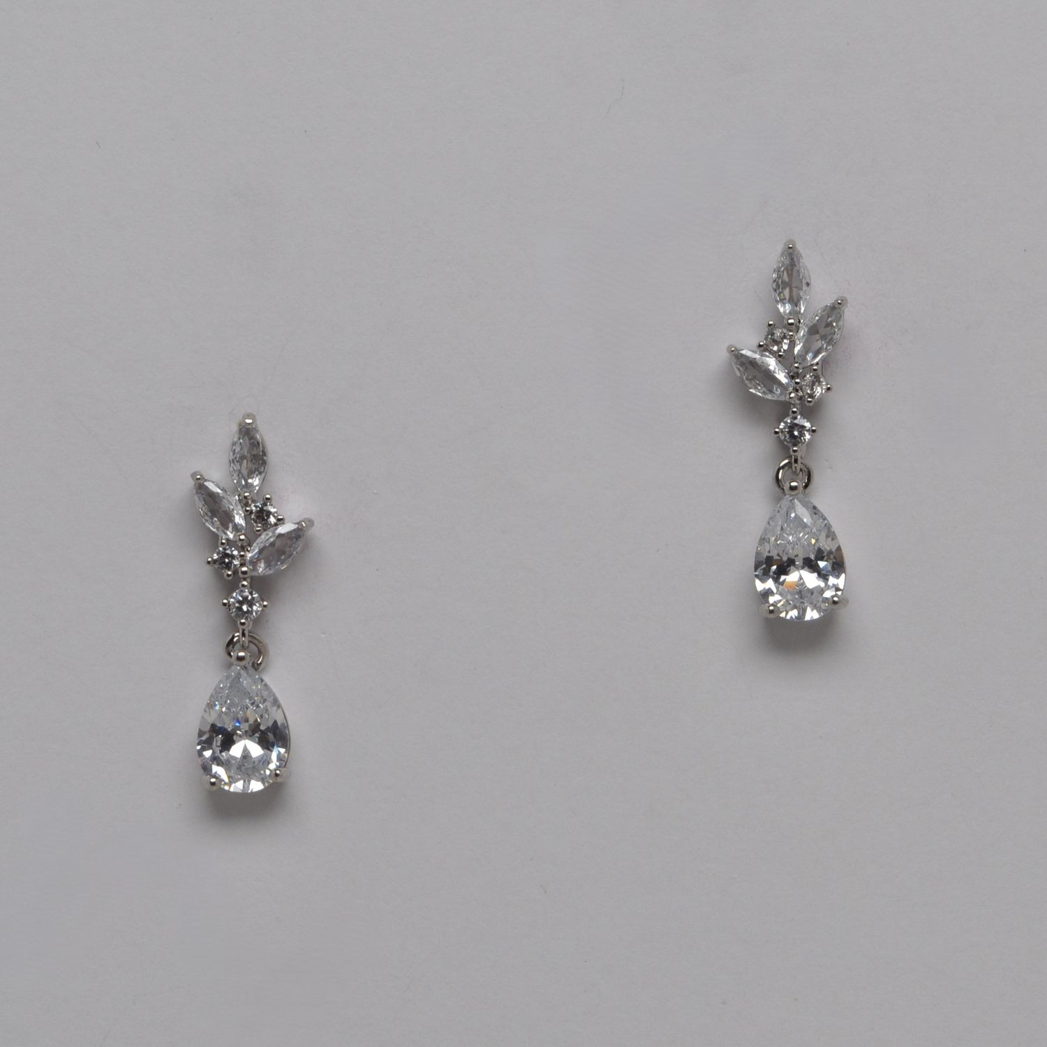 HJ225E1S CZ/S MARQUISE FLWER W' TEARDROP DANGLE EAR