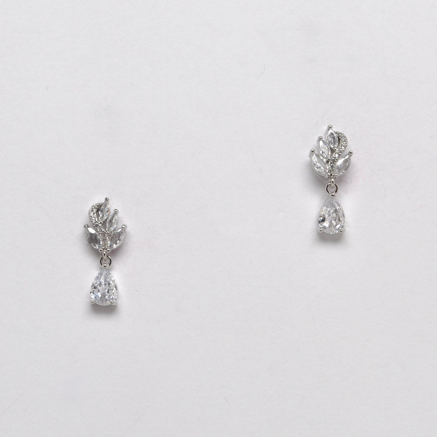 HJ223E1S CZ/S MINI LEAVES TOP TEARDROP BTTM EAR