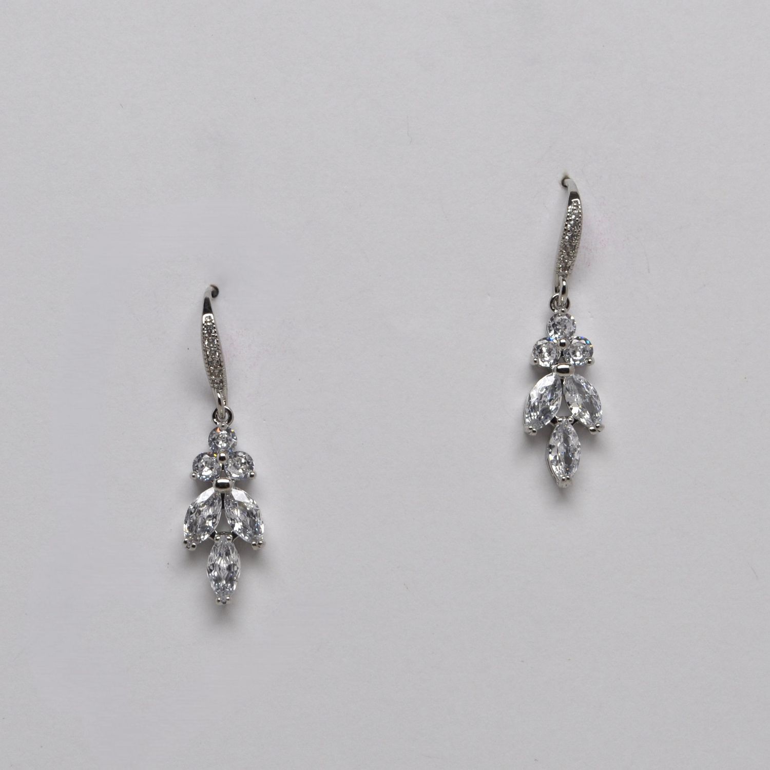 HJ448E1S CZ/S FISH HOOK DNGLE W' MRQUISE CLSTR BTTM EAR