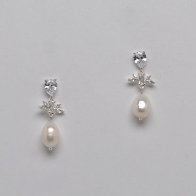 HJ5001E39S CZ/PRL/S TRDRP TOP FLWR CNTR PRL DNGLE EAR