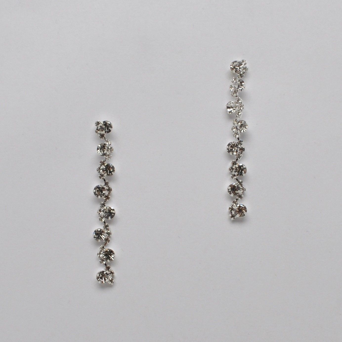 J28482E1S SIL RHINESTONE LINEAR EAR
