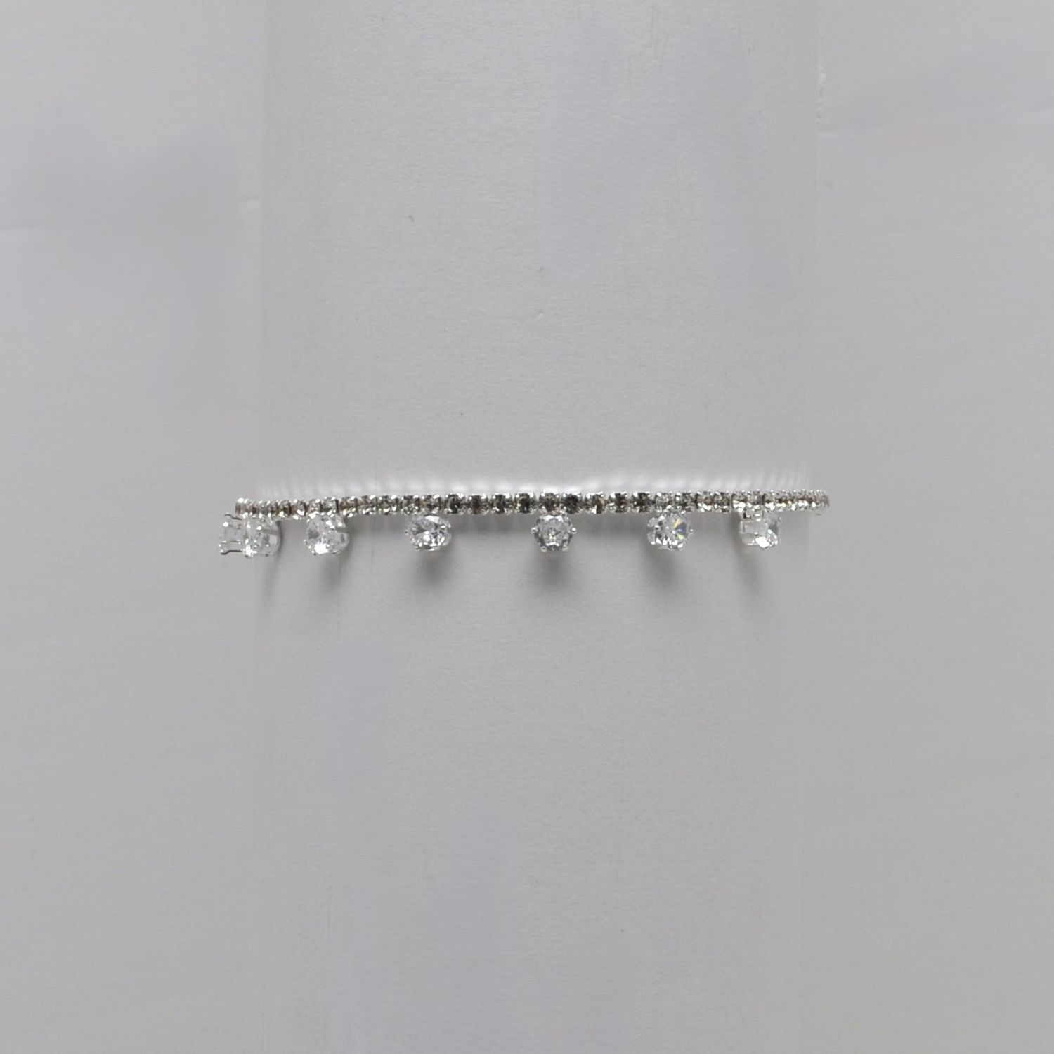 J84636B1S CZ CRY/SIL RHINESTONE ROUND SLIDE BRACELET