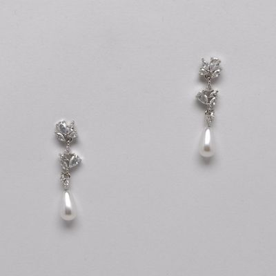 HJ063E39S CZ/PRL/S THIN FLWR VINE DNGL ER