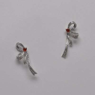 HJ005E9S1 CZ/S SPLIT BOW RIBBON STUD EAR