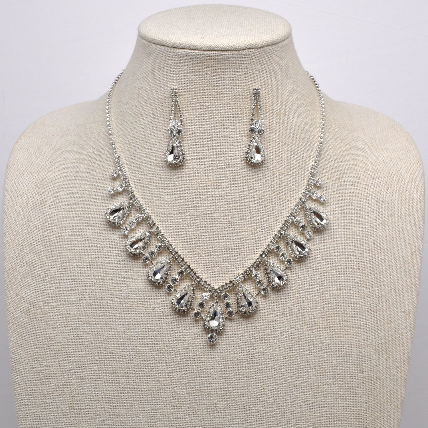 J18854S1S CLS/S MULTI TEARDROP SCALLOP NK SET