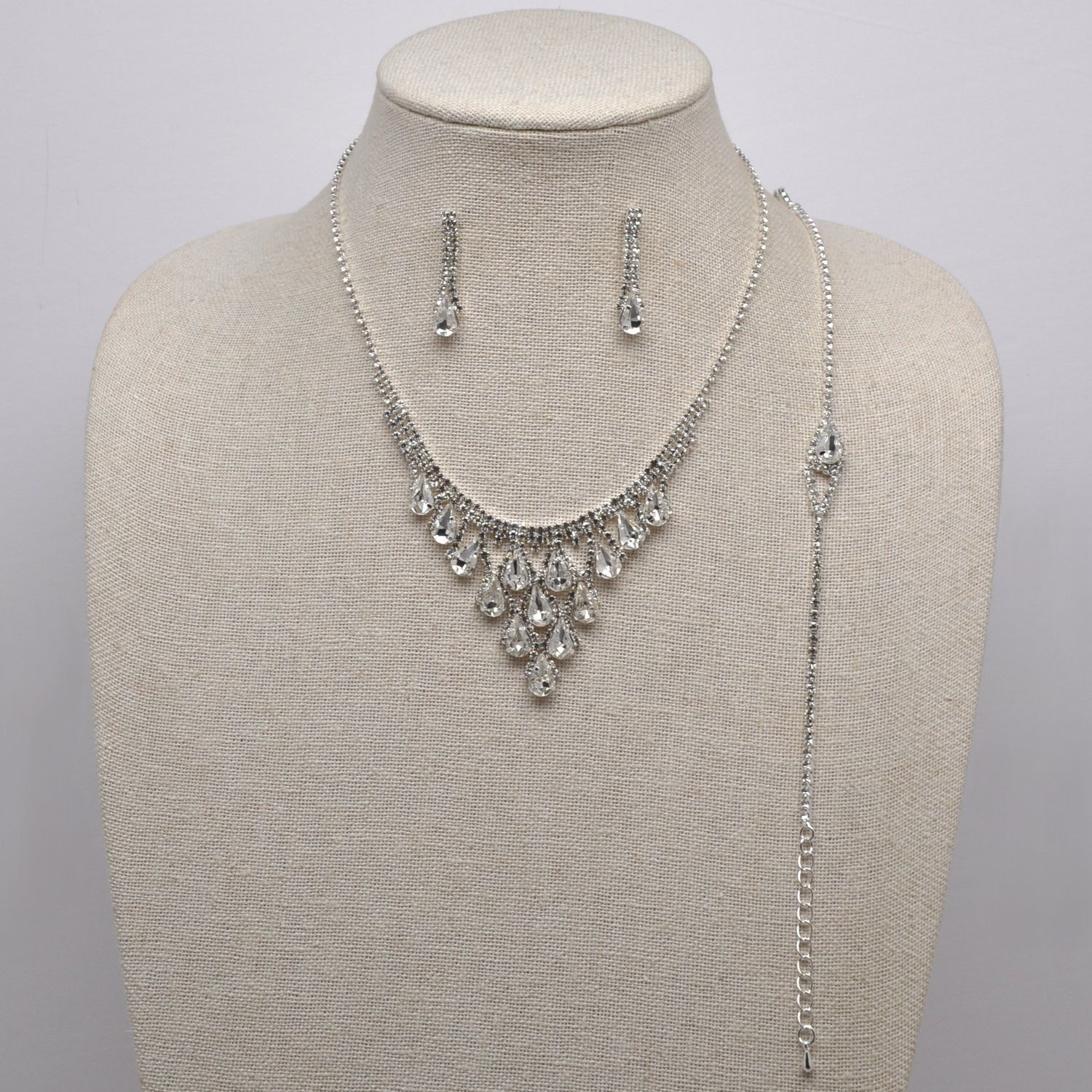 J19048S1S CLR/S ROUND TEARDROP 3PC SET