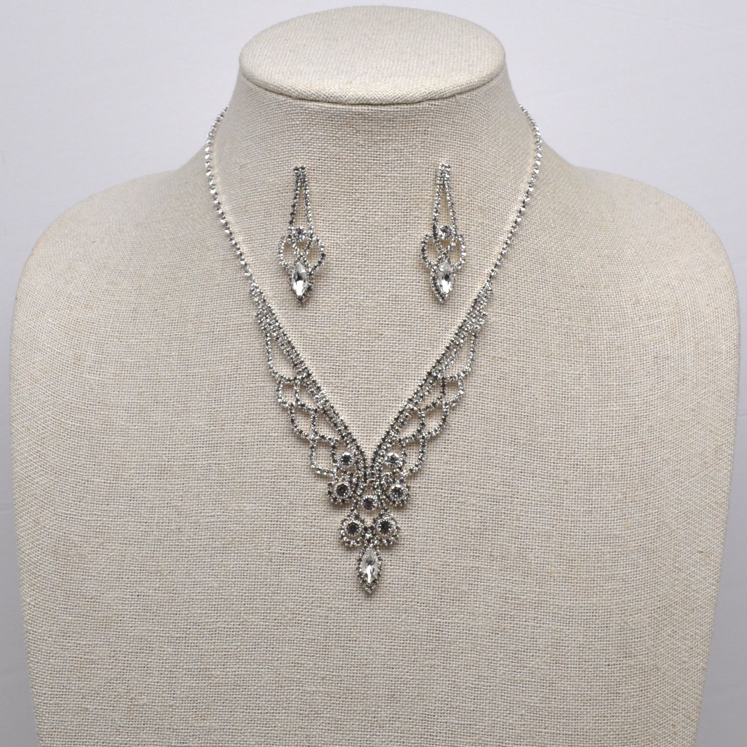 J18836S1S CLR/S RHINESTONE RND MARQUISE NCK SET