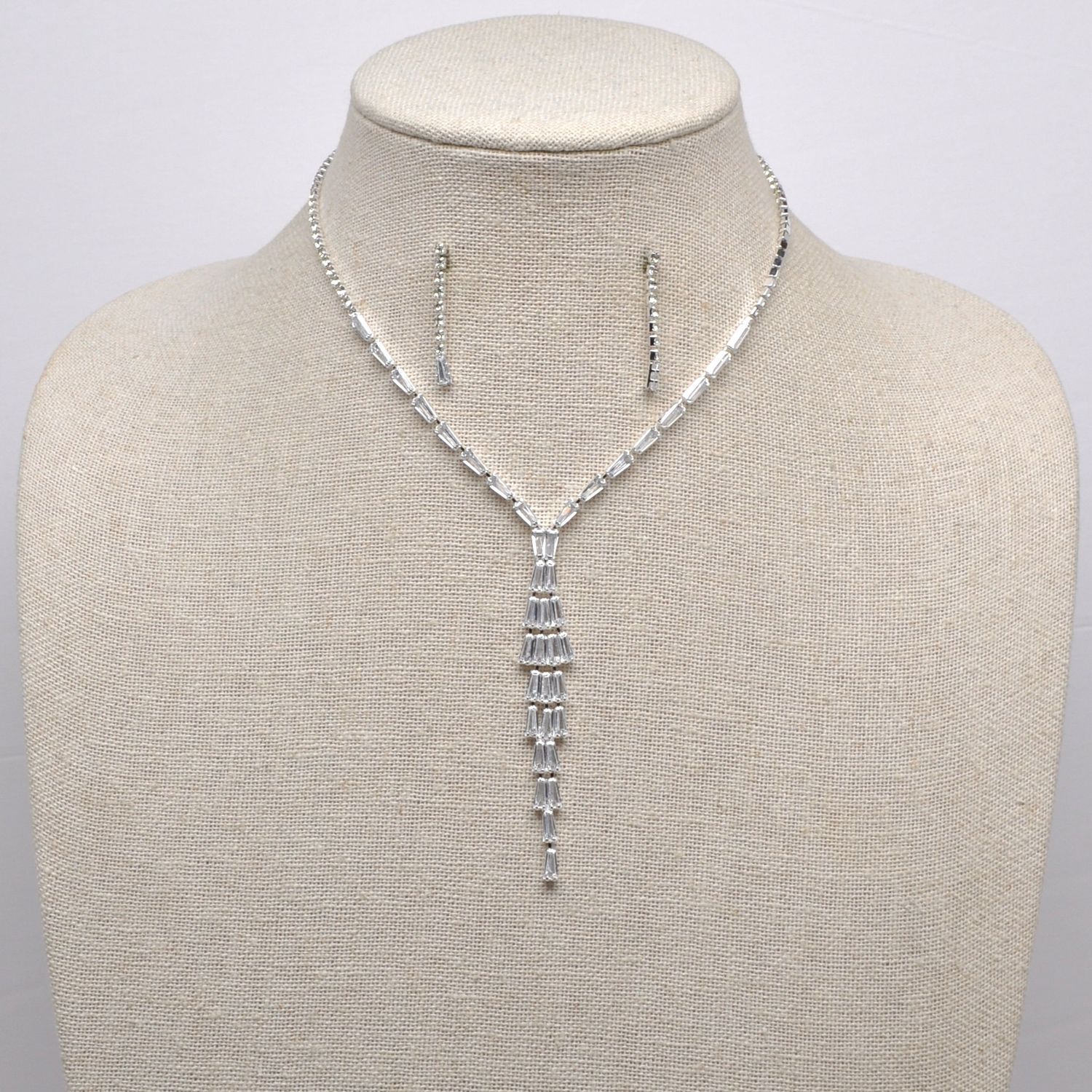 J19080S1S CLR/S RHINESTONE TRAPEZOID Y NK SET