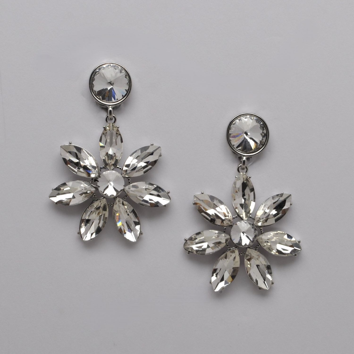 CJ205E1S CRYS/S FLOWER CLSTR DANGL CLIP ER