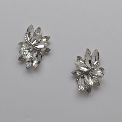 CJ0053E1S CRY/S CLIP BIG LEAVES SHP EAR
