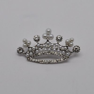 AP13010PS CLR/S AND PEARL CROWN PIN