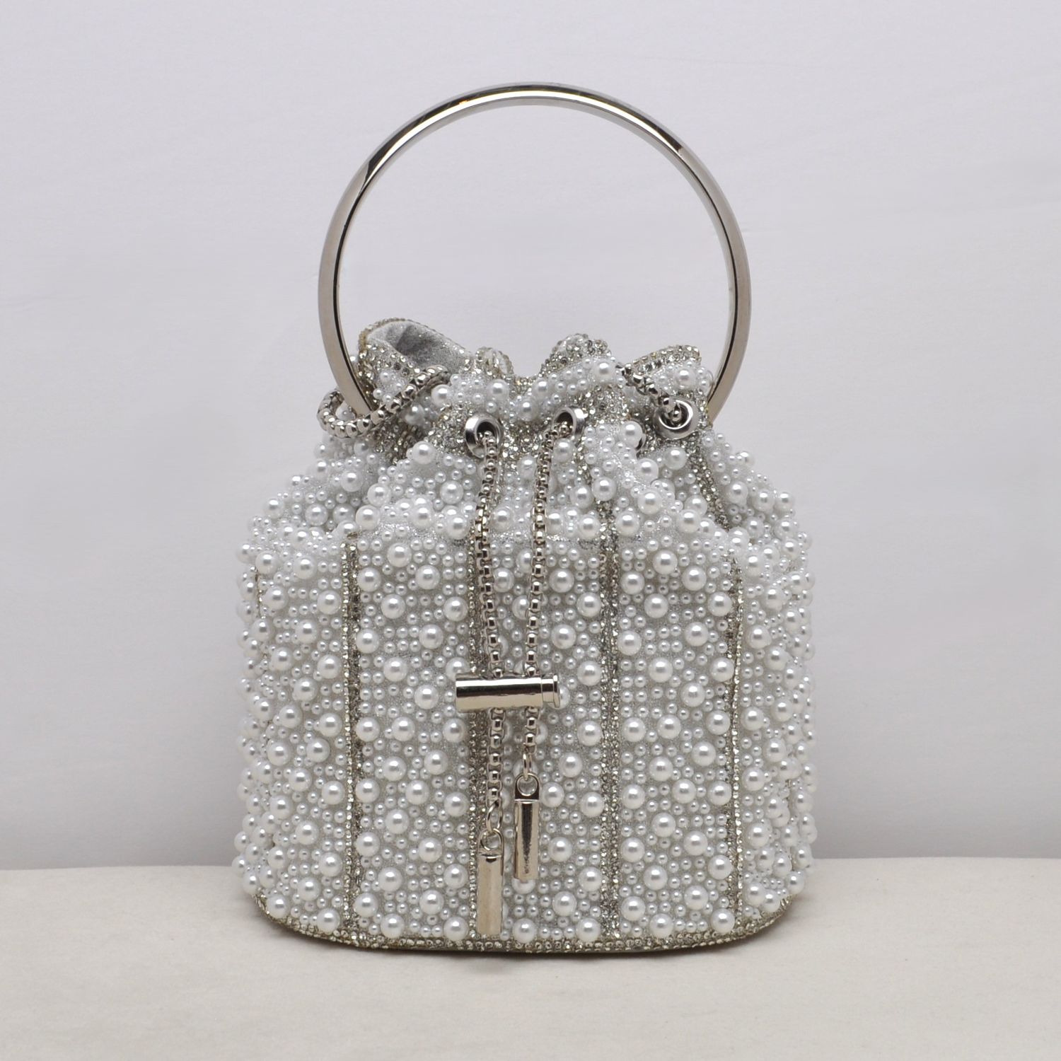 HF6024CS PEARL/SIL CRYSTAL ALL OVER STNS BUCKET PURSE