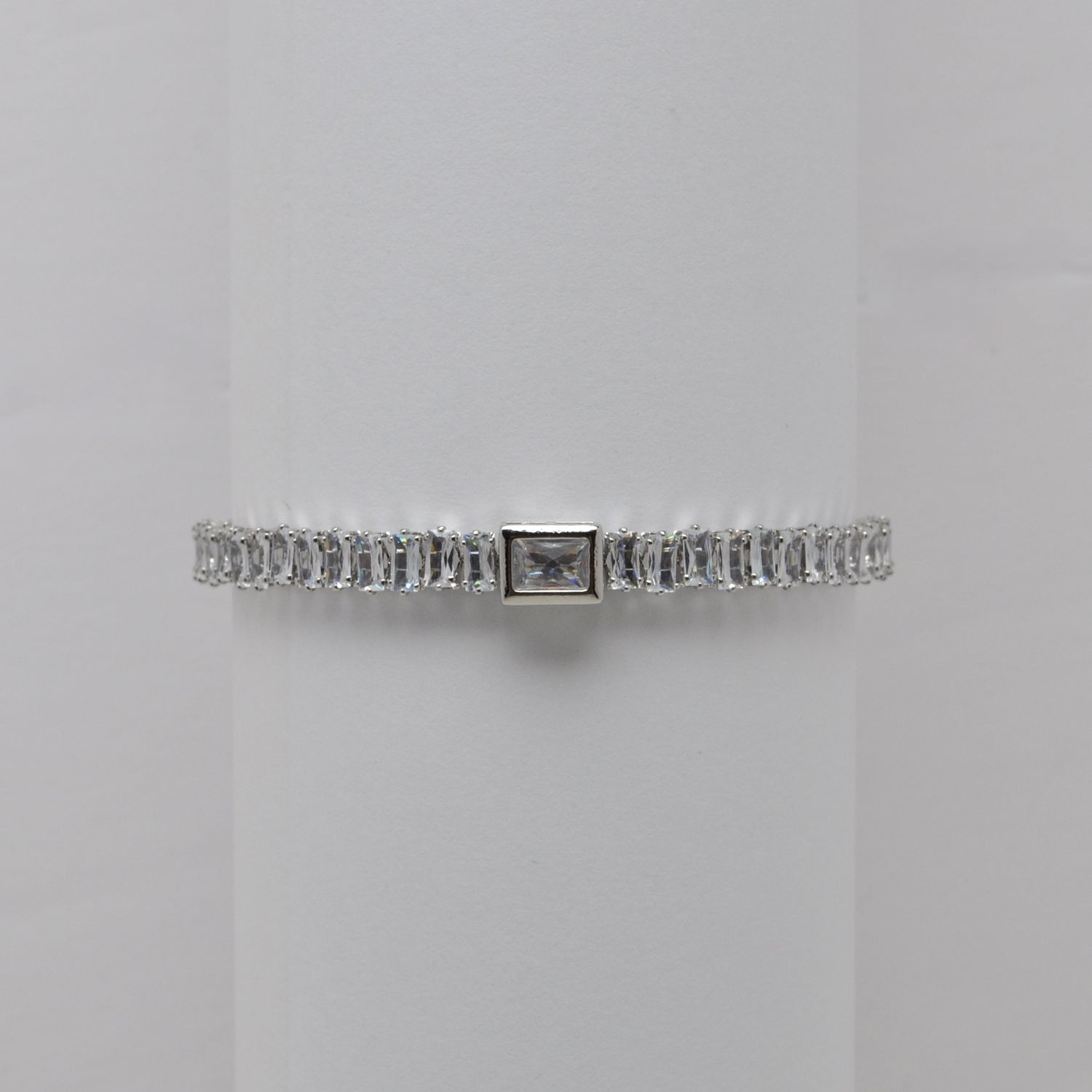 JM8750B1S CZ/S RECTAN STONES COIL BRAC