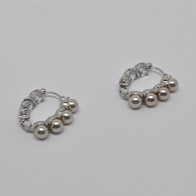 JE14810E39S CZ PEARL/SIL INSIDE CRYS HOOP EAR