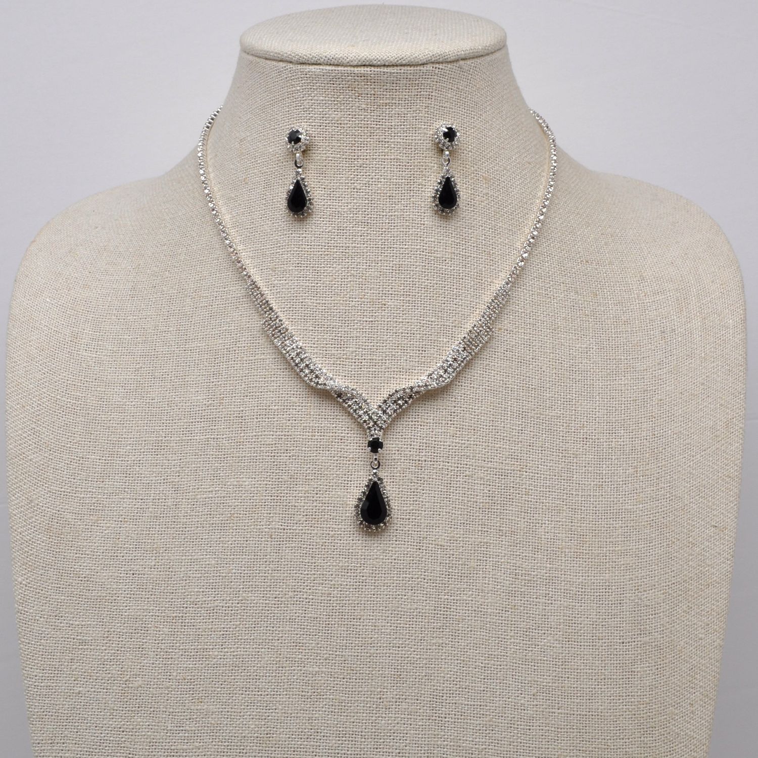 J49983S2S JET/SIL SWIRL V TRDROP NECKLACE SET