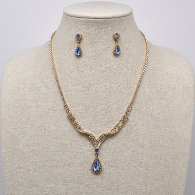J49983S34G LT-SAP/GLD SWIRL V TRDROP NECKLACE SET