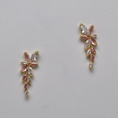 J44611E33G1 CZ/LTROSE/GLD DESENDING FLWR DESIGN EAR