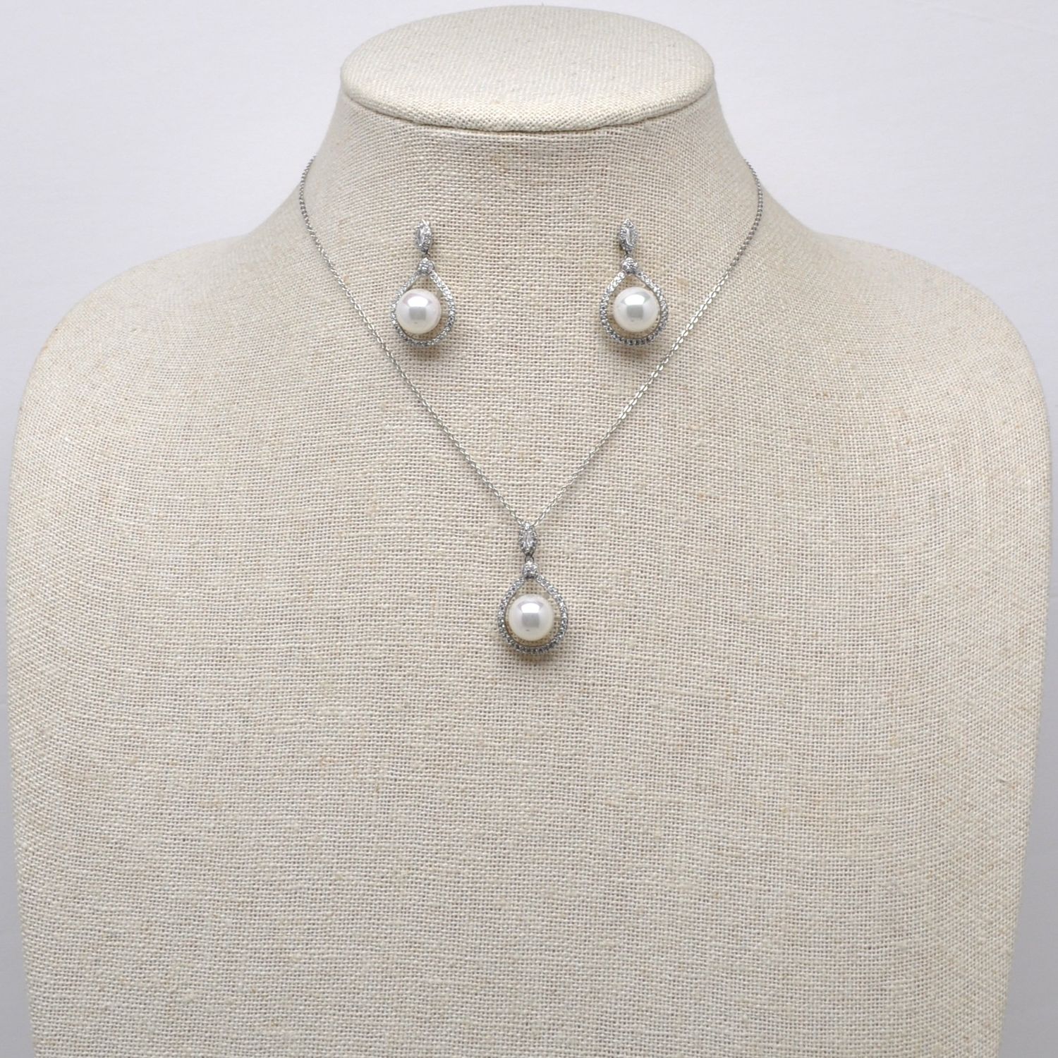 CN013525S39S1 CZ/S PRL TRDRP W/ PRL CNTR NECK SET