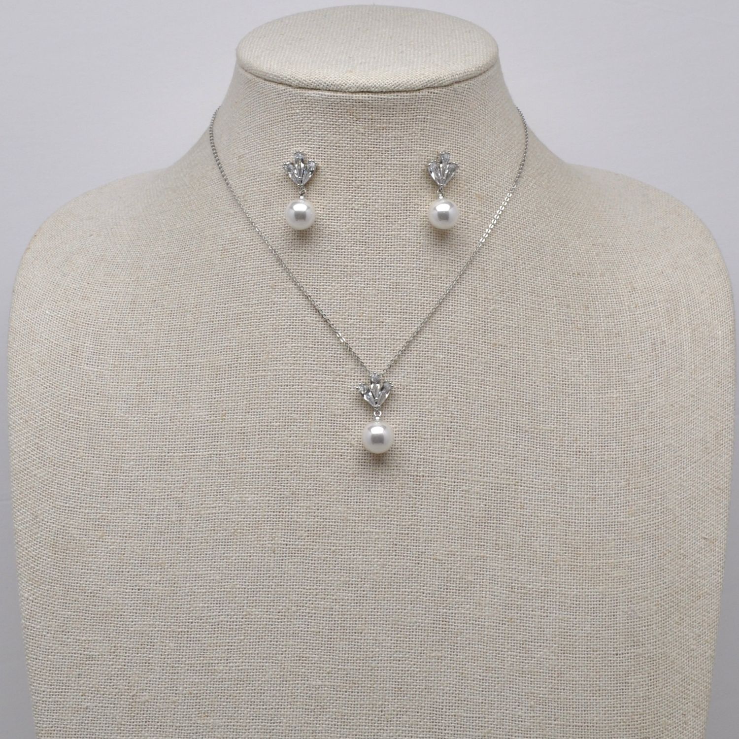 CN013527S39S1 CZ/S PRL TRDRP W/ PRL CNTR NECK SET