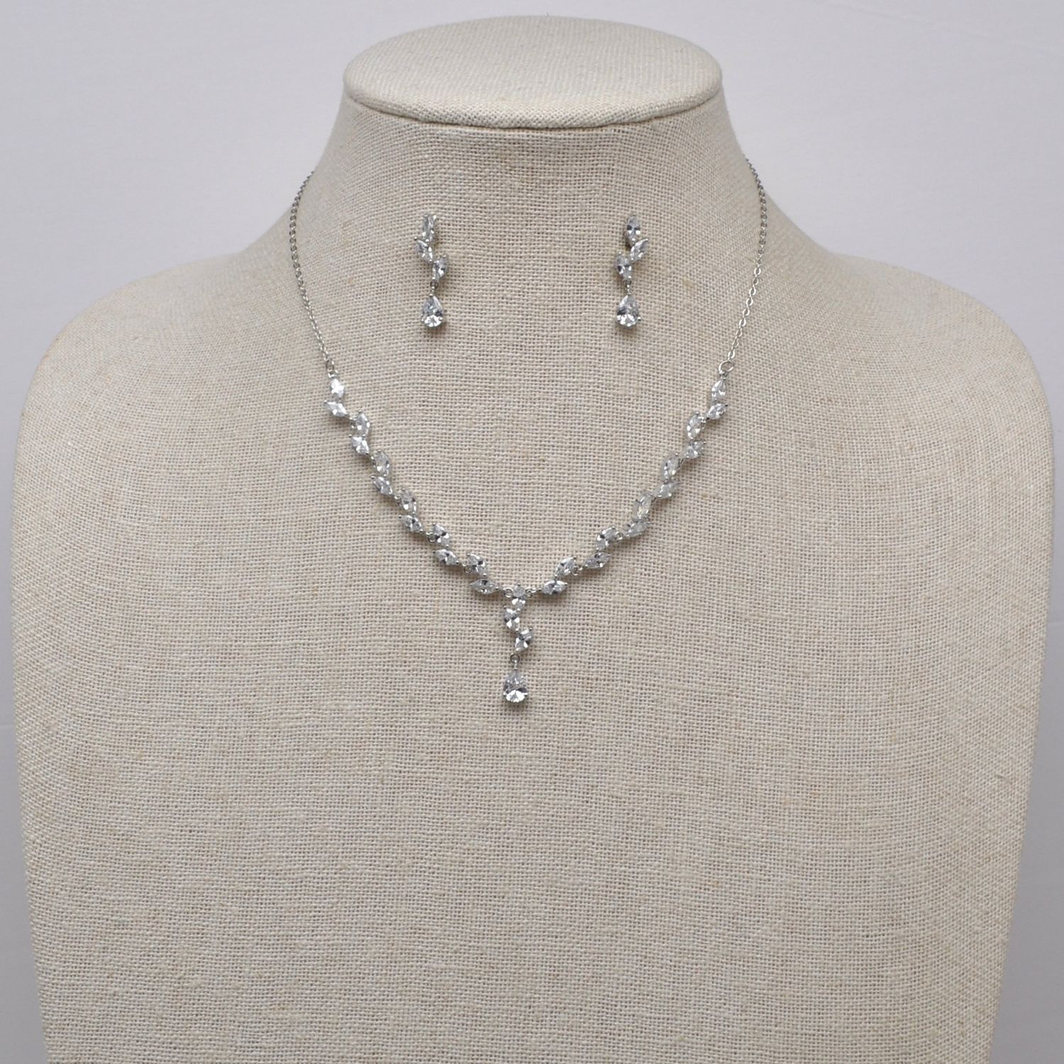 CN013518S1S CZ/S  LEAF Y NECKLACE SET
