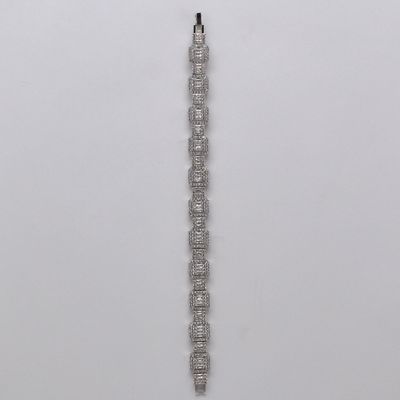 CN004501B1S CZ SQUARECHAIN LINK  W' CRY TRIM BRACELET