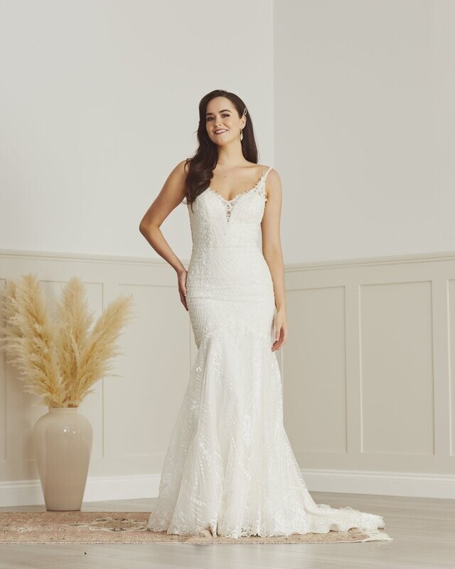 TM3225 by Tiffanys UK12