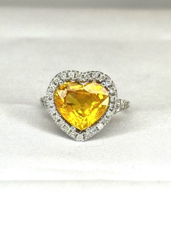 14kw 7.62ct Yellow Heart Sapphire and Dia Ring