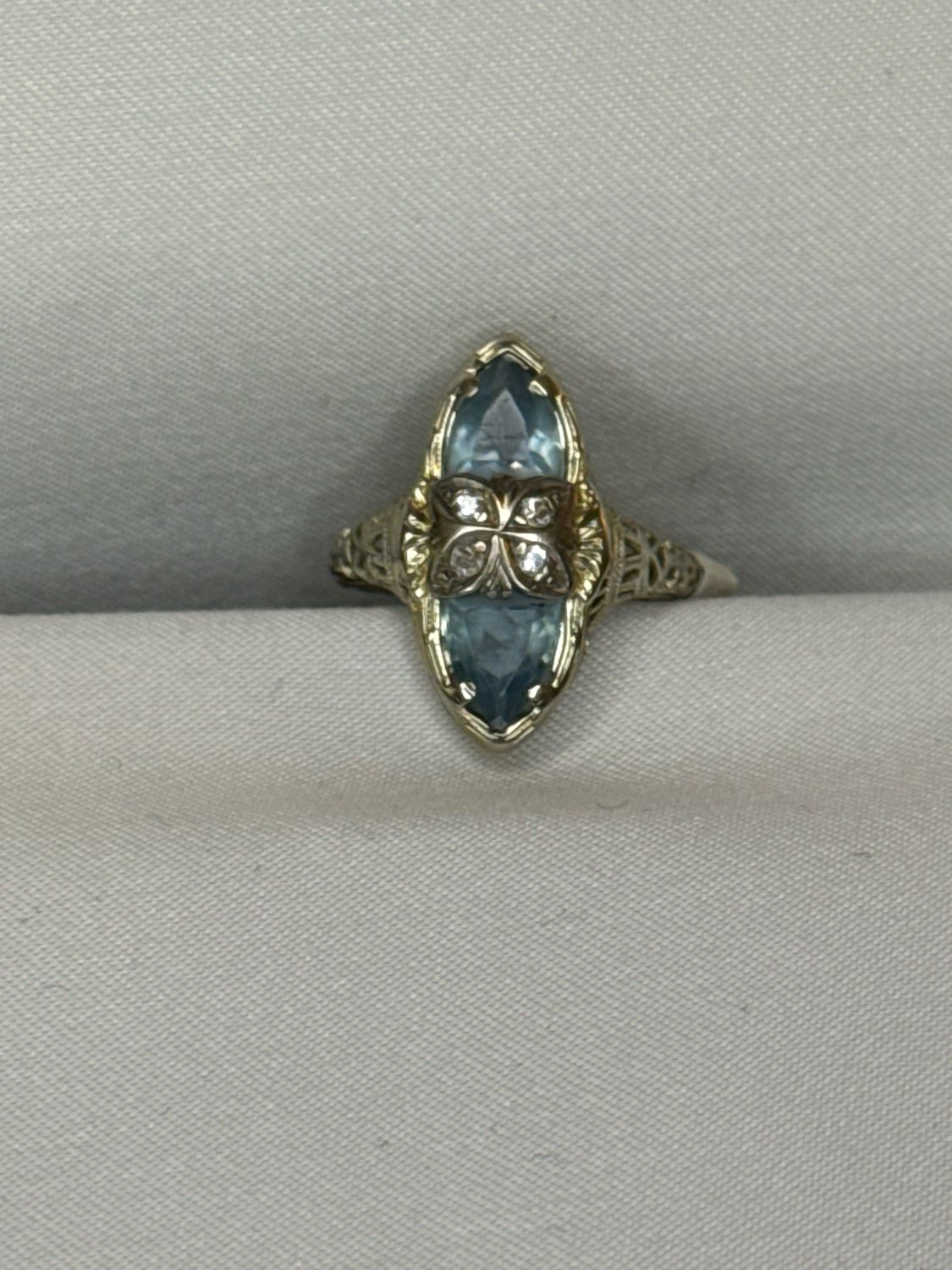 18kw Aqua filigree Ring
