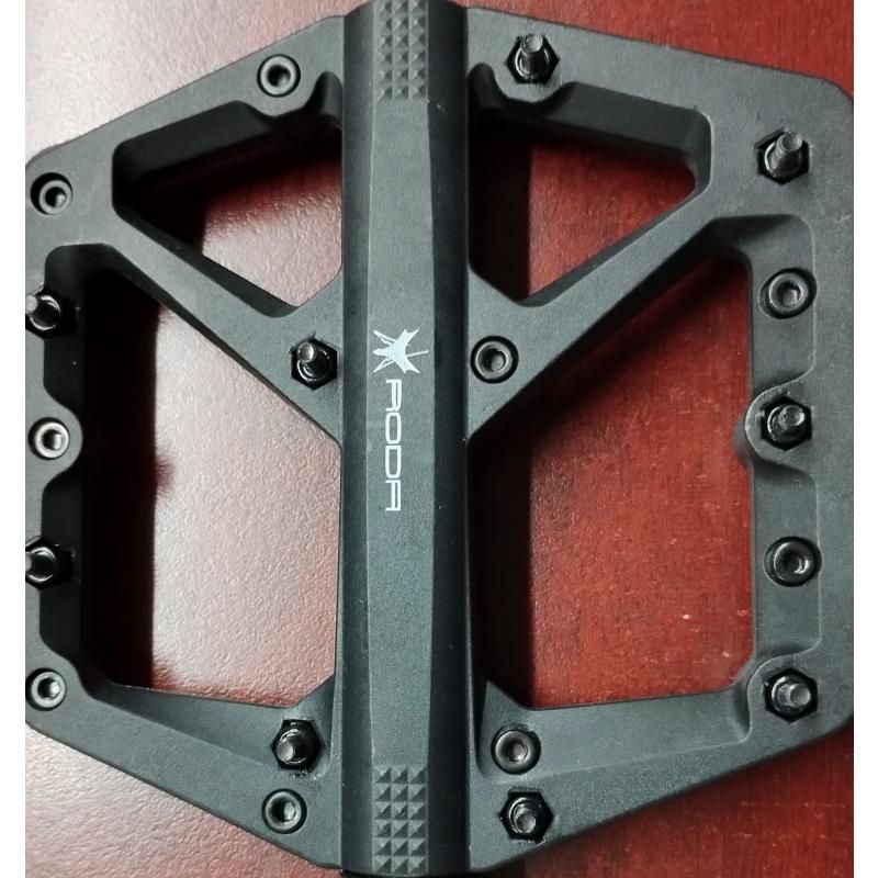 PEDALES RODA FLAT STAMP 1 NYLON NEGRO