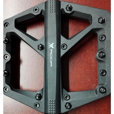 PEDALES RODA FLAT STAMP 1 NYLON NEGRO