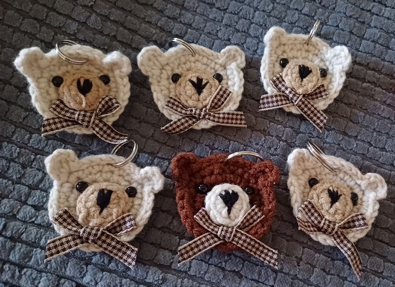 Bären Köpfe &quot; Hellbeige&quot;