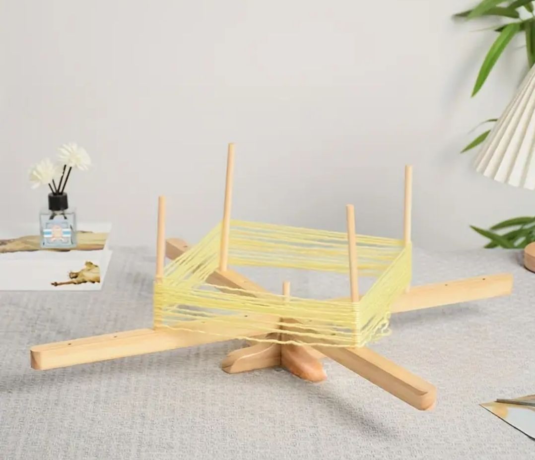 Handgefertigter Holz-Garnwicklerhalter