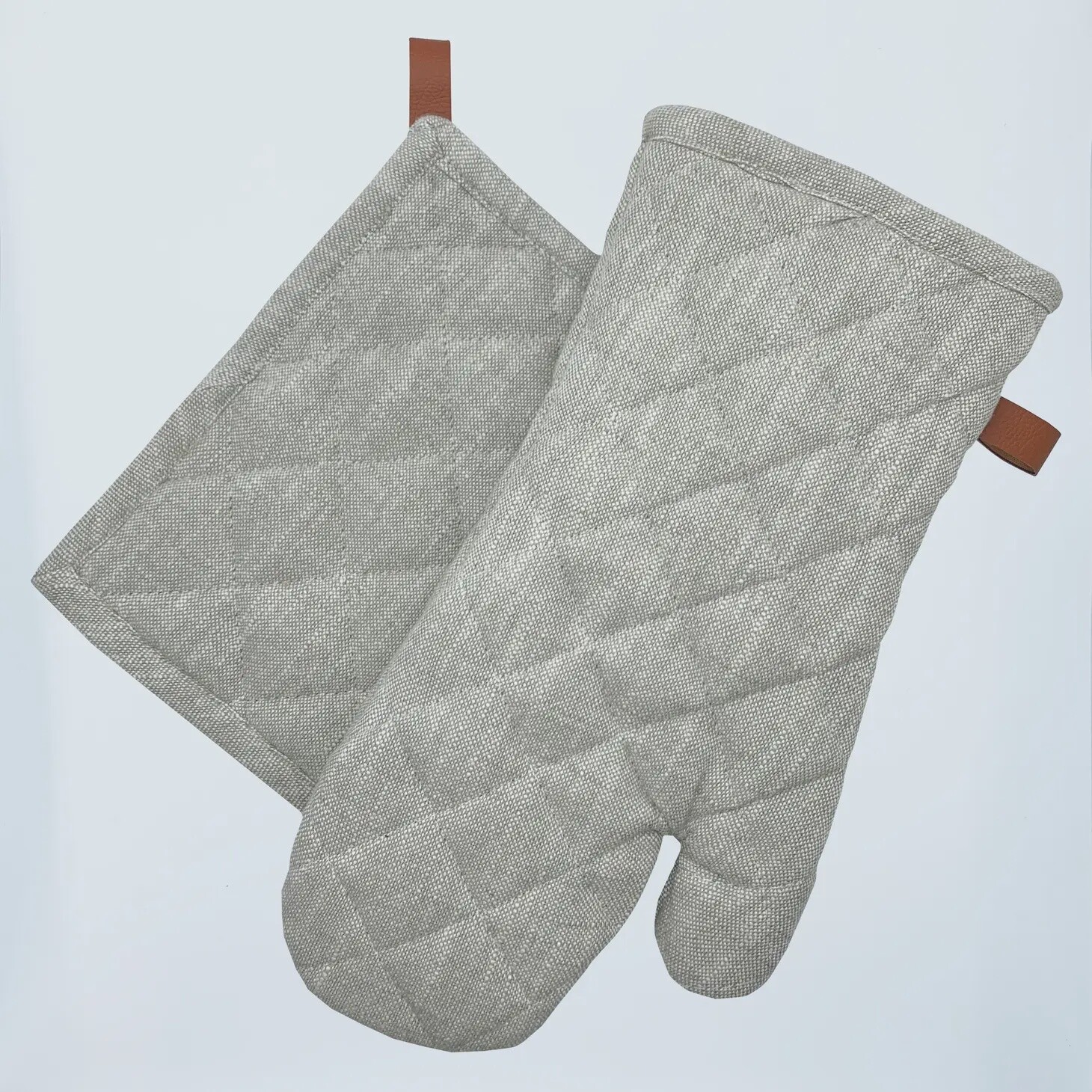 Light Gray Oven Mitt &amp; Pot Holder Set