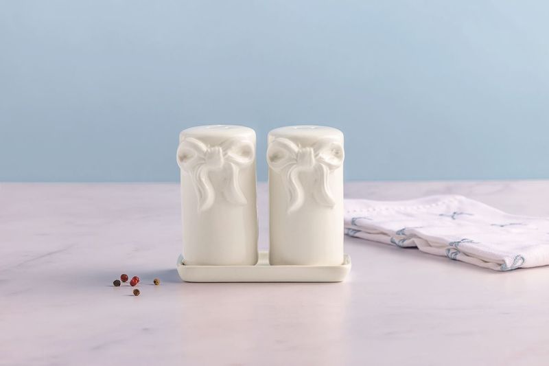Salt &amp; Pepper - Bow