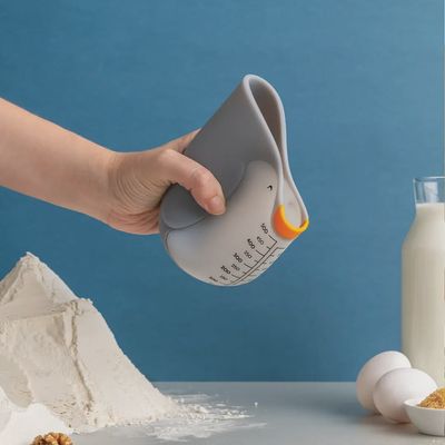 Penny Penguin - Measuring Cup