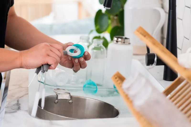 All-in-One Bottle Cleaning