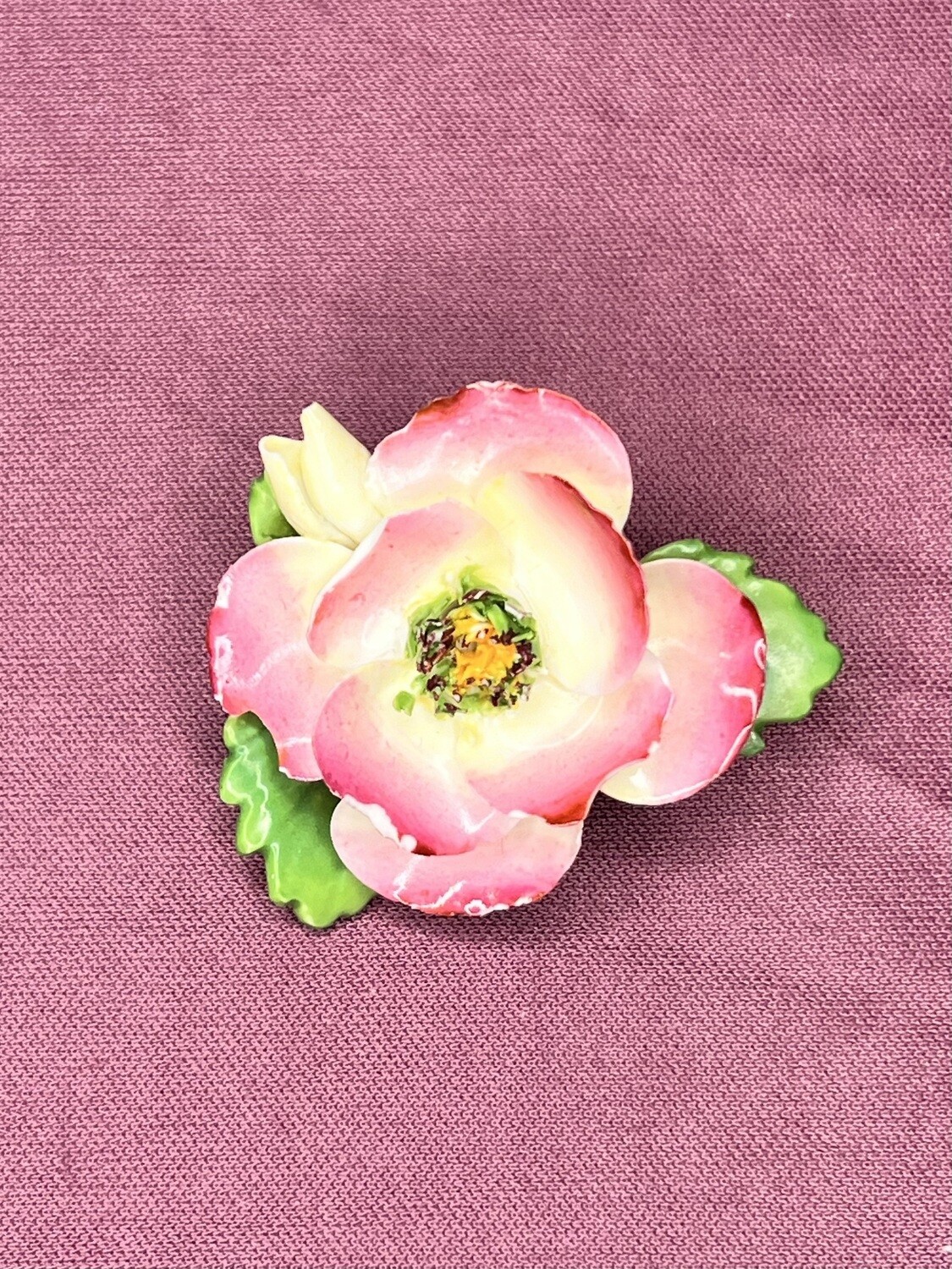 Vintage Collectable Brooch: Cara China