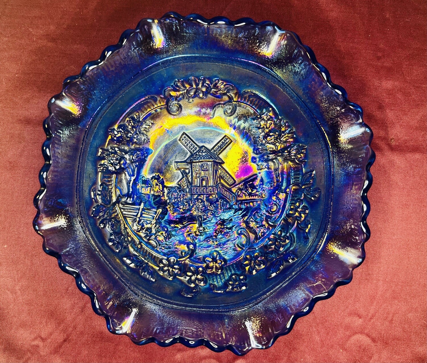 L.E. Smith Iridescent Carnival Glass Bowl