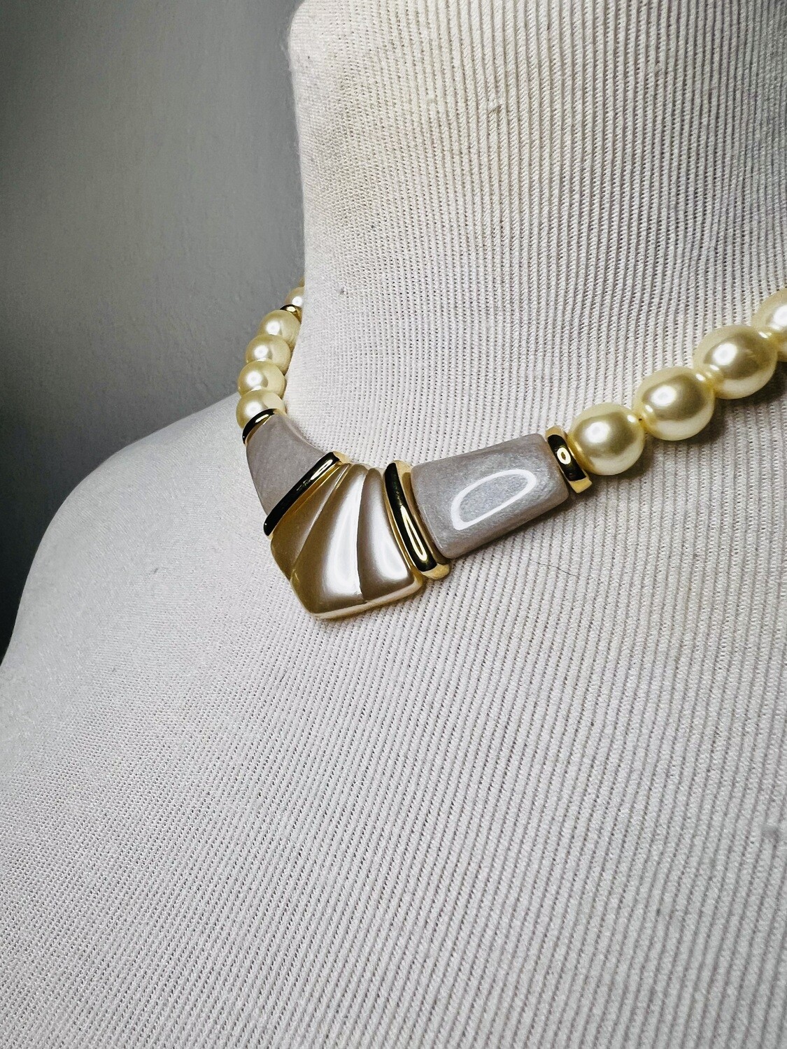 Vintage Napier Pearlesque &amp; Gold Tone Choker