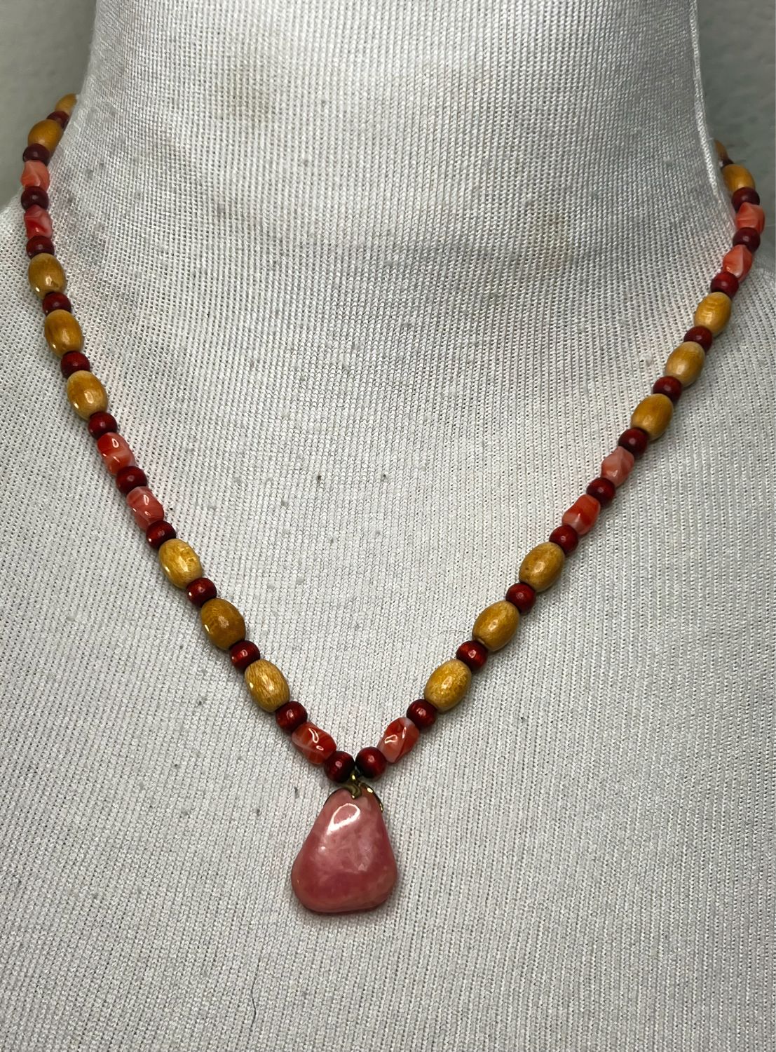 Carnelian &amp; Rose Quartz : Gemstone Pendent Necklace