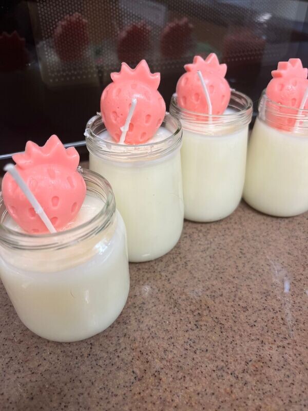 Strawberry & Crème Candle