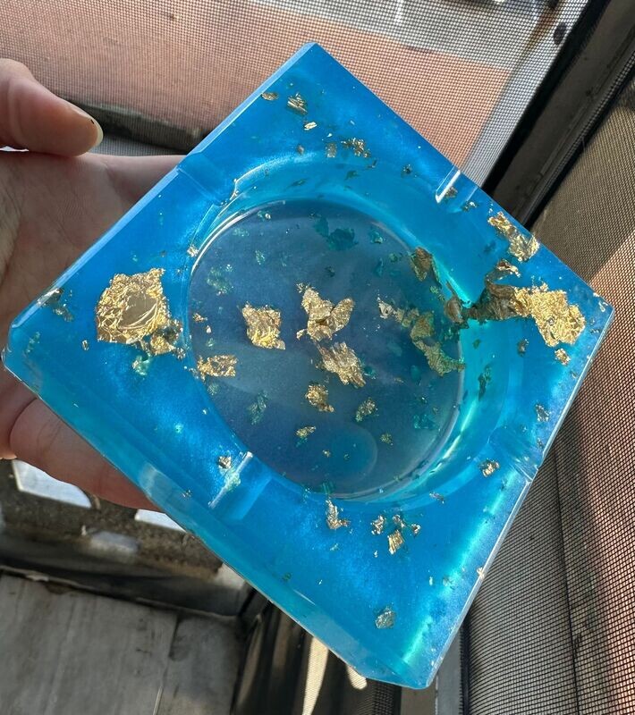Square round center ashtray