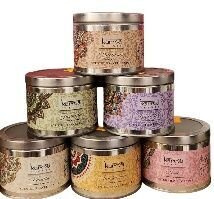 Velas lata Karma.  Varios aromas disponibles.