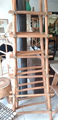 Escalera teka y cuerda