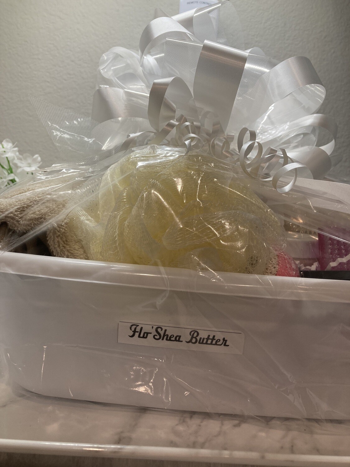 Flo'Shea Butter Beauty Spa Gift Basket
